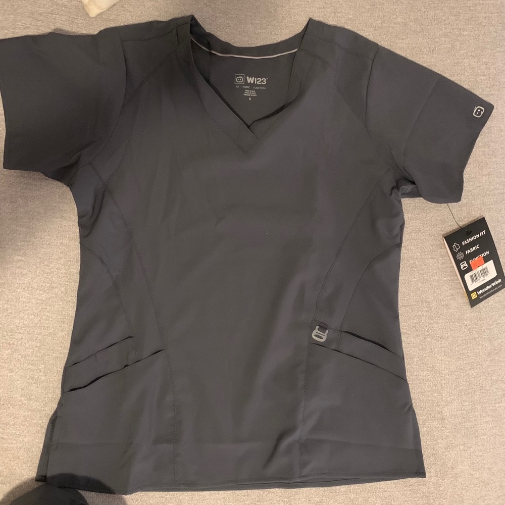 Wonderwink scrub top